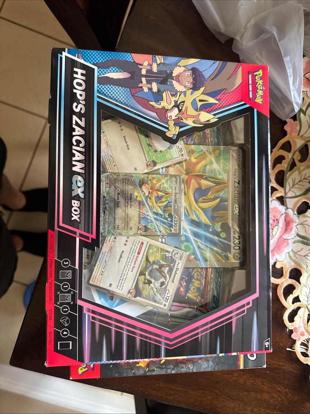 Pokemon Hop's Zacian-EX Box – Black & Pink Display Set